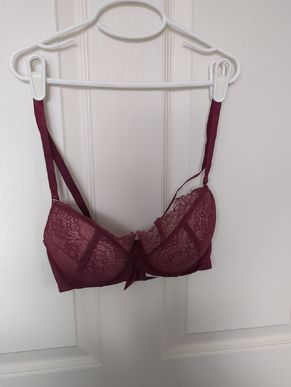 Lace Underwire Bra in Deep Wine